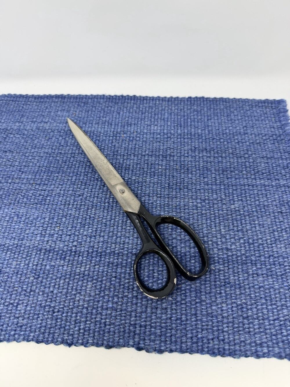 Vintage Scissors - Deluxe KLEENCUT 109S - 10" - Black Handle Paper scissors USA